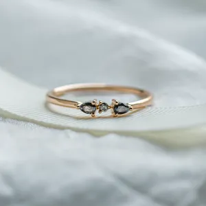 Dainty cluster ring with salt and pepper diamonds FINLEY Thumbnail