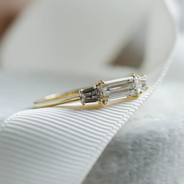 Vintage ring in art deco style with moissanites VISCOUNT Image