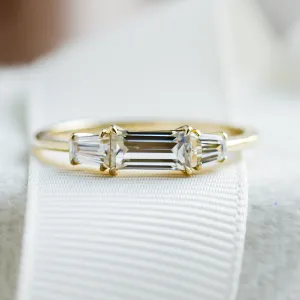 Vintage ring in art deco style with moissanites VISCOUNT