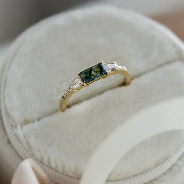 Ring in art deco style with moss agate and moissanites DINETH Image