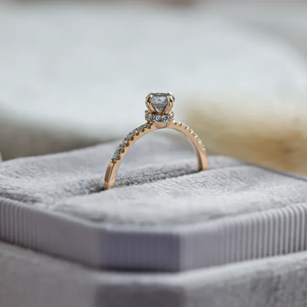 Engagement salt and pepper diamond ring with side diamonds SANREMO Image