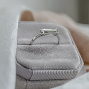 Gold ring with baguette moissanite CASSIOPEIA Thumbnail