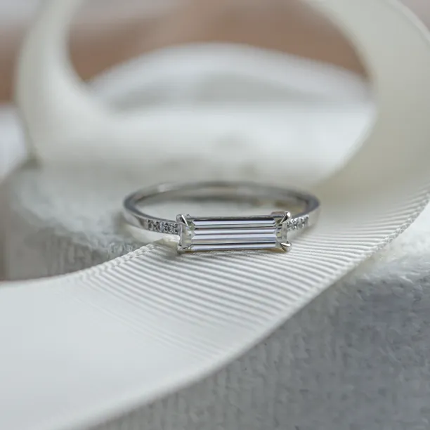 Gold ring with baguette moissanite CASSIOPEIA Image