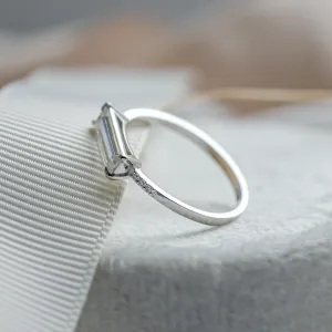 Gold ring with baguette moissanite CASSIOPEIA Thumbnail