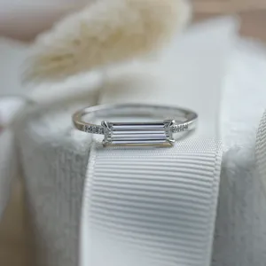 Gold ring with baguette moissanite CASSIOPEIA Thumbnail