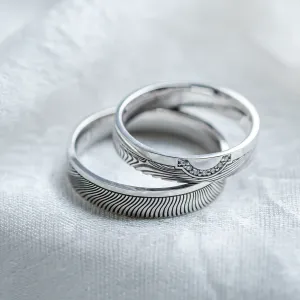 Wedding rings with abstract relief and diamonds OMEGA Thumbnail
