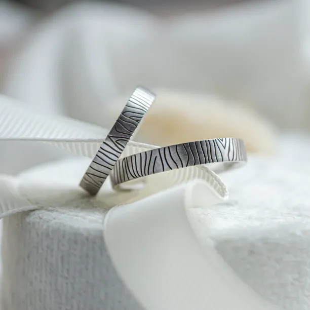 Original wedding rings with patterns BRASIL Image
