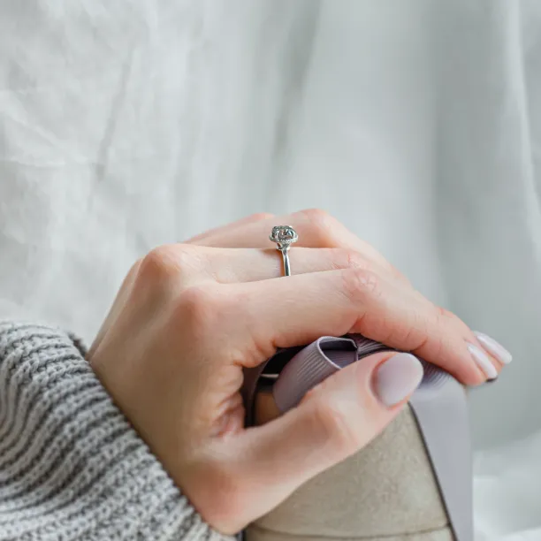 Luxury engagement ring with salt and pepper diamonds TANAQUIL Image
