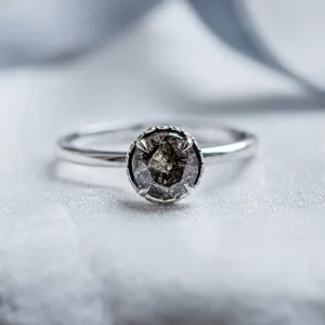 Luxury engagement ring with salt and pepper diamonds TANAQUIL Thumbnail