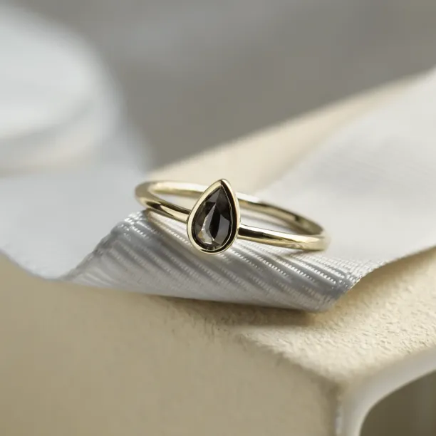 Minimalist engagement ring with pear salt and pepper diamond LAELIA Image