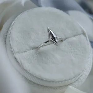 Vintage kite salt and pepper diamond ring LIVIA Thumbnail