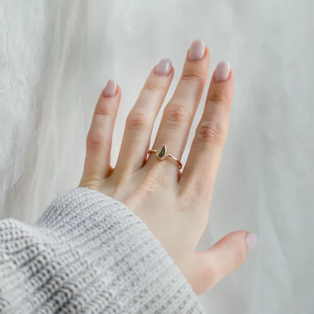 Ring with in vintage style with salt and pepper diamond ANTONIA Image