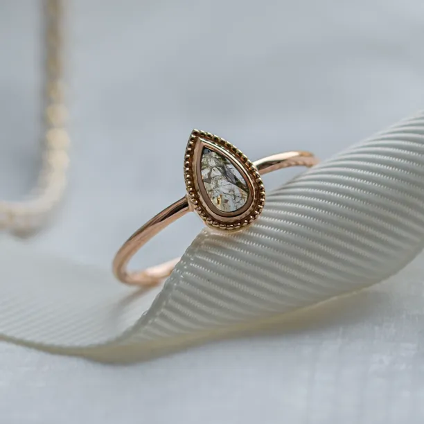 Ring with in vintage style with salt and pepper diamond ANTONIA Image