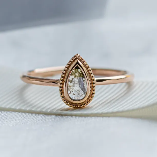 Ring with in vintage style with salt and pepper diamond ANTONIA Image
