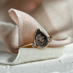 Cluster ring with salt and pepper diamonds KERELA Thumbnail