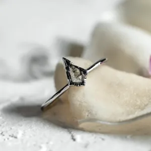 Engagement ring with kite salt'n'pepper diamond BLITZ Thumbnail