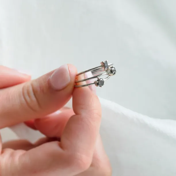 Minimalist ring with hexagon salt'n'pepper diamond HEXI Image