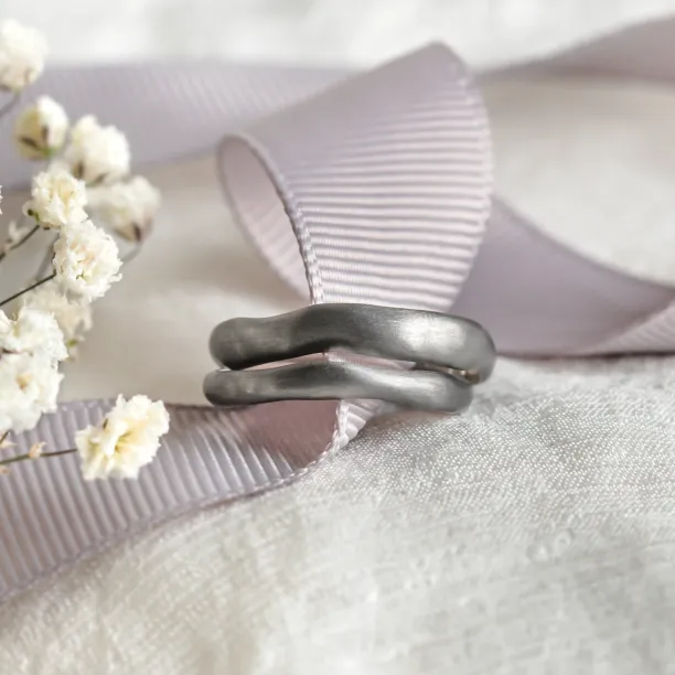 Black curved wedding rings SHALE Image