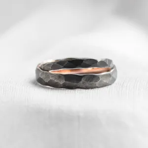 Black wedding bands in gold with hammered surface AZTEK Thumbnail