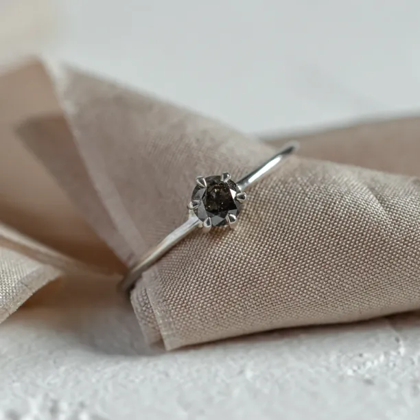 Minimalist engagement ring with salt and pepper diamond GOTTI Image