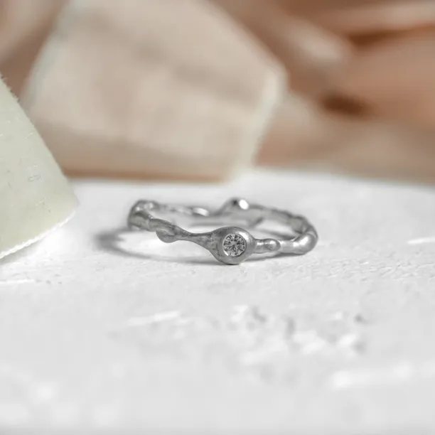 Organic engagement ring with diamond PLUMBUM Image