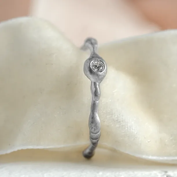 Organic engagement ring with diamond PLUMBUM Image