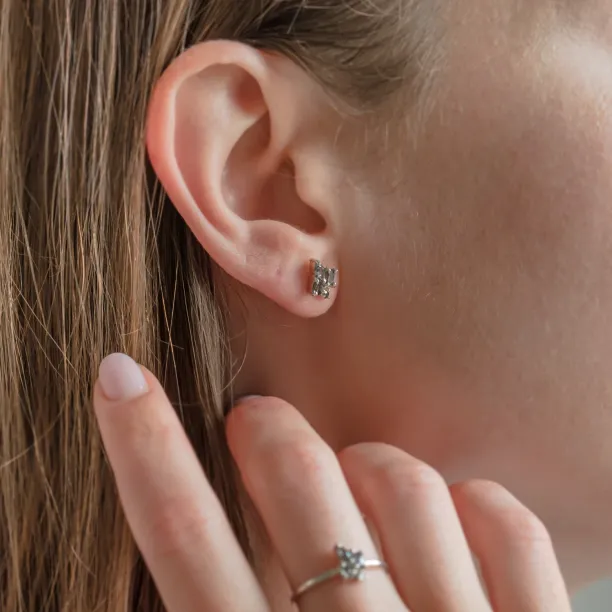 Gold cluster earrings with salt and pepper diamonds QUATRO Image
