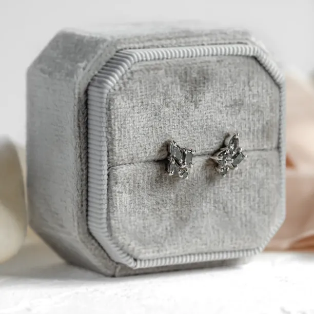 Gold cluster earrings with salt and pepper diamonds QUATRO Image