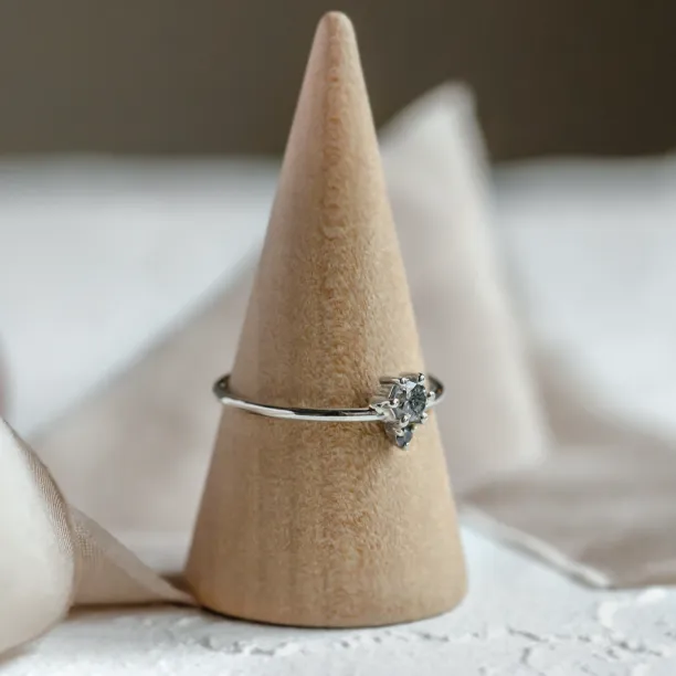 Decent cluster ring with salt and pepper diamonds ORESTE Image