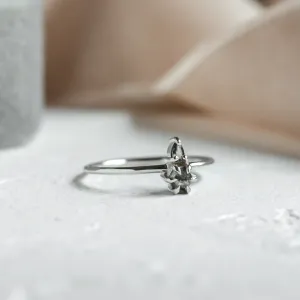 Minimalist cluster ring with salt and pepper diamonds VITTORIA Thumbnail