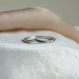 Minimalist curved wedding ring CATANIA Thumbnail
