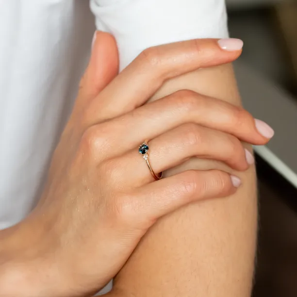 Engagement ring with topaz and diamonds MONELAND Image