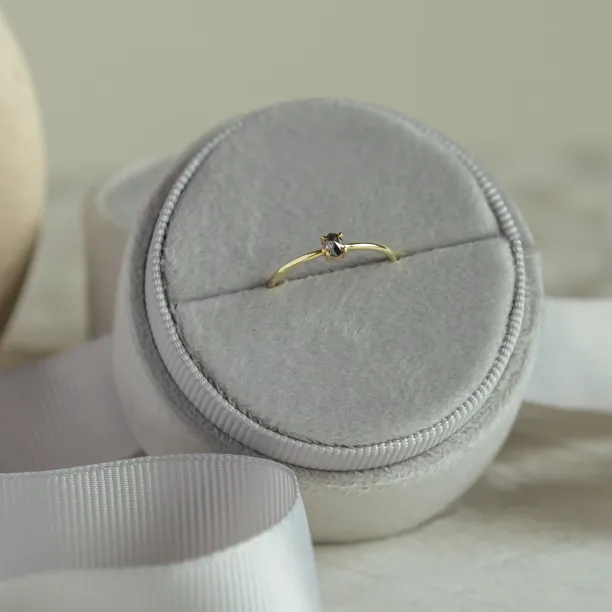 Decent salt'n'pepper diamond ring ORBITAL Image