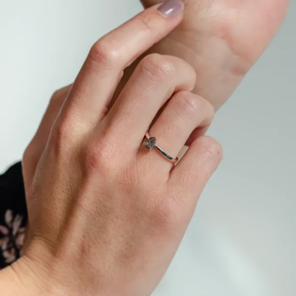 Engagement salt'n'pepper diamond ring CARMIA Image