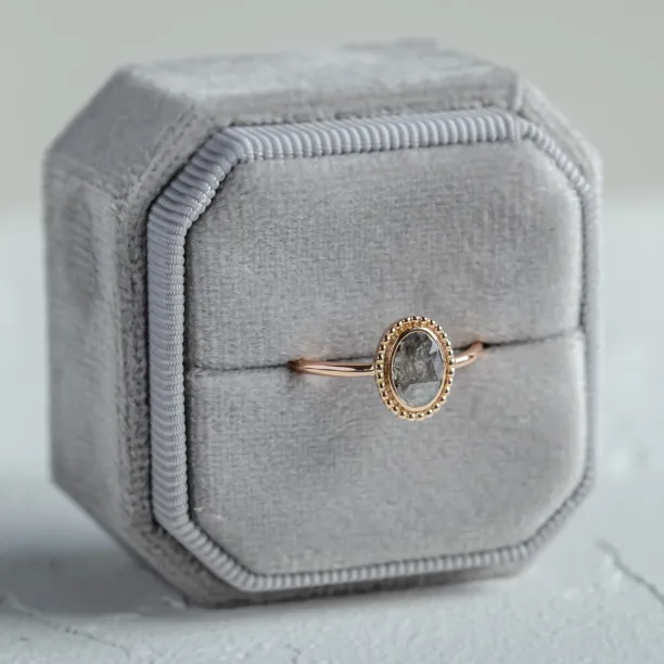 Gold vintage ring with salt and pepper diamond PHILIPPE Image