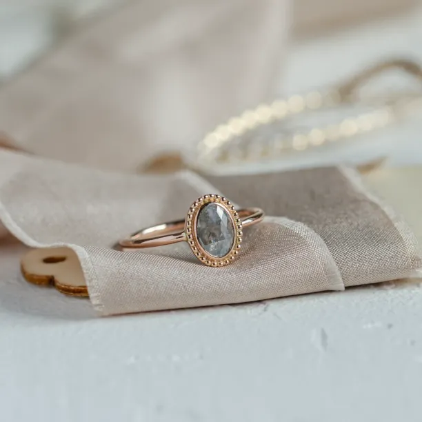 Gold vintage ring with salt and pepper diamond PHILIPPE Image