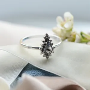 Cluster ring with salt'n'pepper diamond DOMO Thumbnail