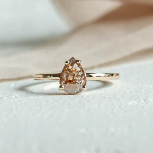 Gold ring with pear salt and pepper diamond BERTO Image