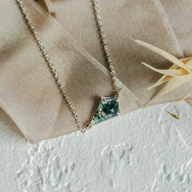 Gold bracelet with moss agate TELERI Image