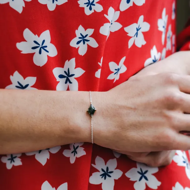 Gold bracelet with kite moss agate AVARI Image