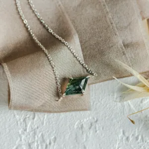 Gold bracelet with kite moss agate AVARI Thumbnail