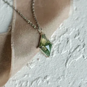 Gold necklace with kite moss agate QUENDI Thumbnail