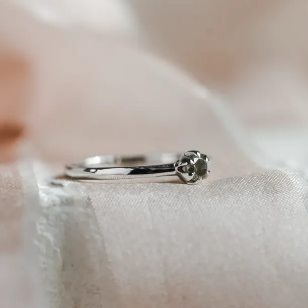 Soliter engagement ring with salt'n'pepper diamond GOTTARDO Image