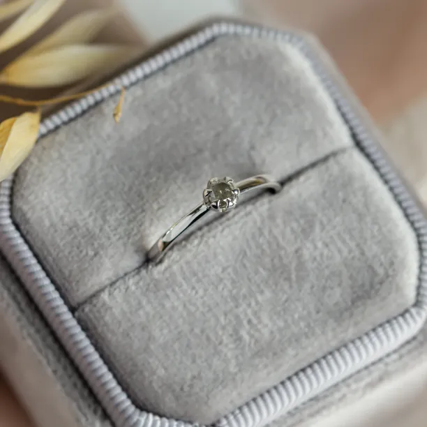 Soliter engagement ring with salt'n'pepper diamond GOTTARDO Image