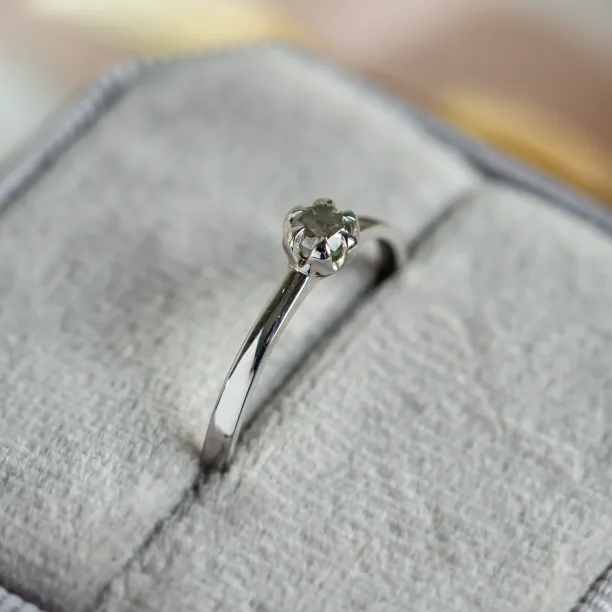Soliter engagement ring with salt'n'pepper diamond GOTTARDO Image