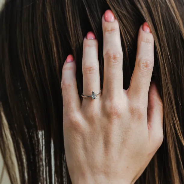 Pear salt'n'pepper diamond ring CARMELO Image