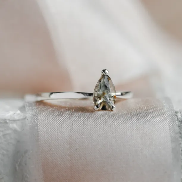 Pear salt'n'pepper diamond ring CARMELO Image