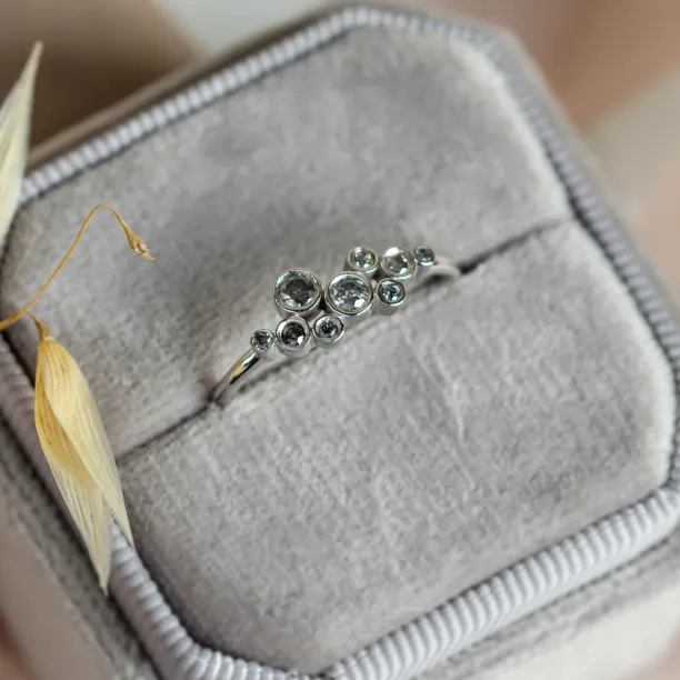 Cluster bezel ring with salt'n'pepper diamonds BUBBLE Image