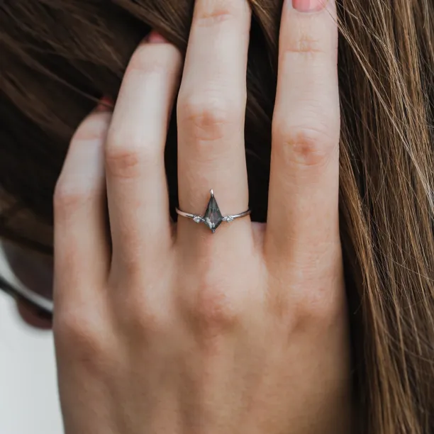 Unusual engagement ring with salt'n'pepper diamonds VALENTINO Image