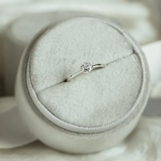 Classic engagement ring with lab-grown diamond STAMO Image